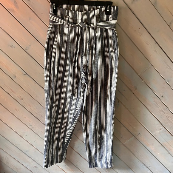 Madewell Pants - Madewell Striped Paperbag Waist Pants Black White Linen Blend Tapered Size 6